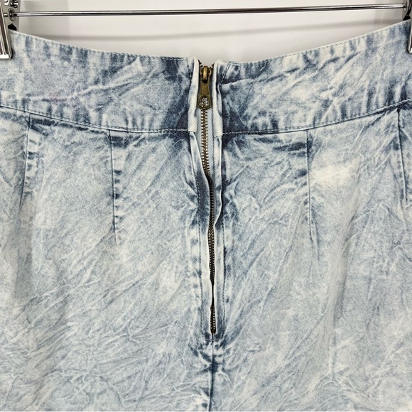BELLFIELD Floral Embroidered‎ High Waist Chambray Light Acid Wash Shorts Cotton - Picture 5 of 13